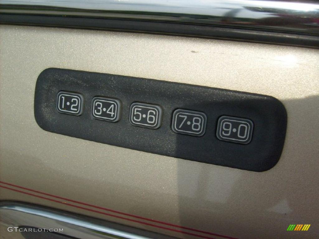 1999 Grand Marquis LS - Harvest Gold Metallic / Medium Parchment photo #20