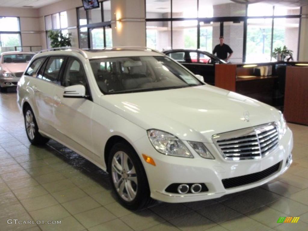 2011 E 350 4Matic Wagon - Arctic White / Almond/Mocha photo #3