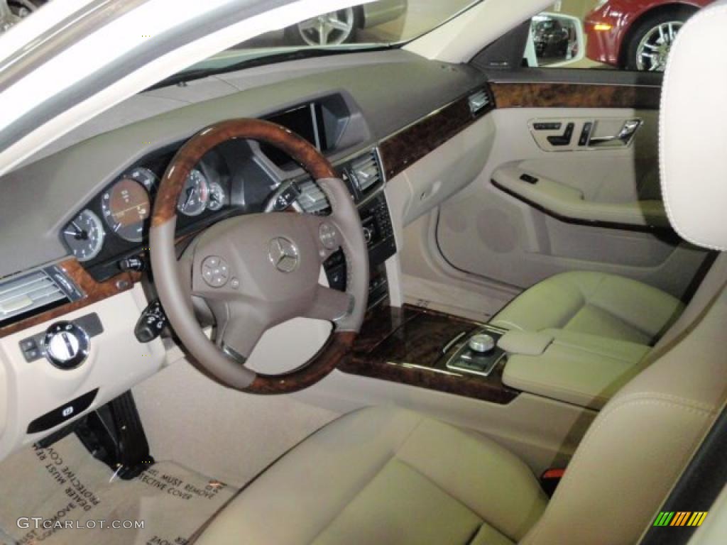 2011 E 350 4Matic Wagon - Arctic White / Almond/Mocha photo #4