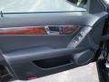 Black - C 300 4Matic Photo No. 17