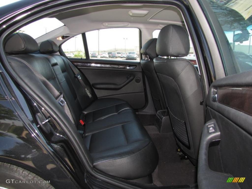 2002 3 Series 325i Sedan - Jet Black / Black photo #10