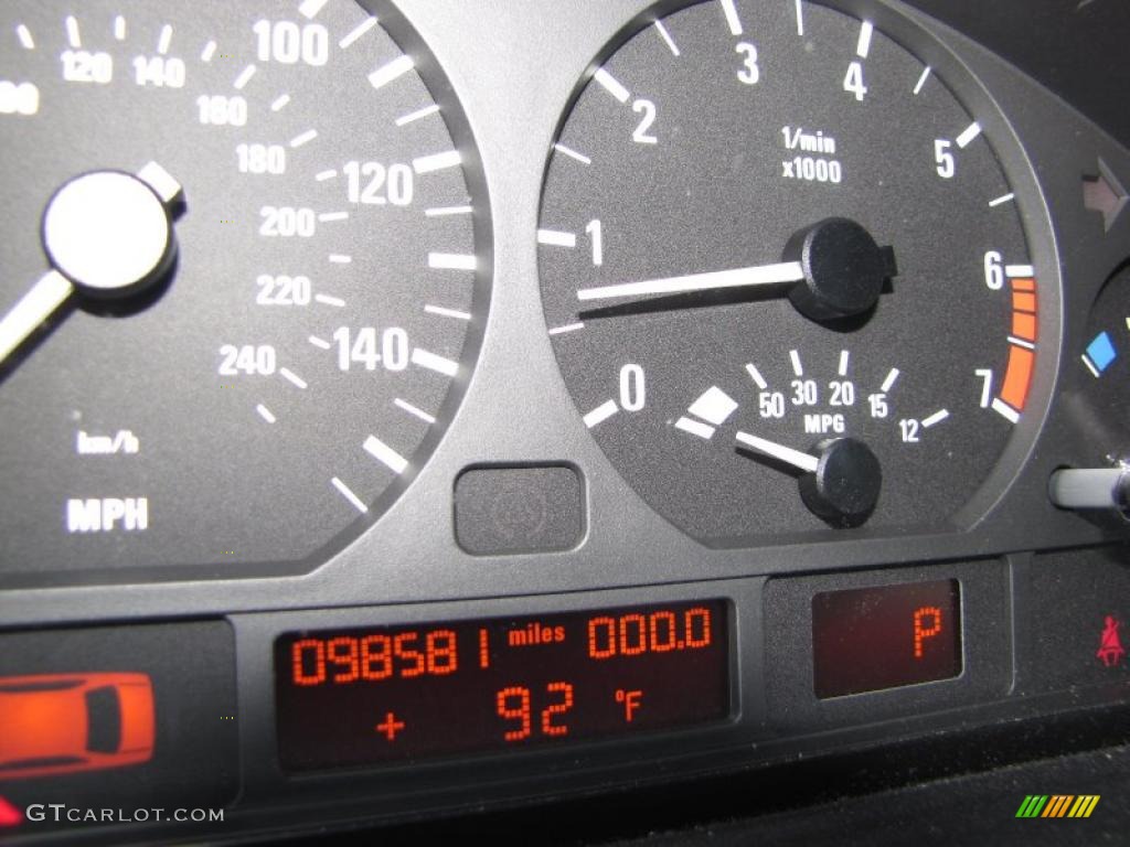 2002 3 Series 325i Sedan - Jet Black / Black photo #18