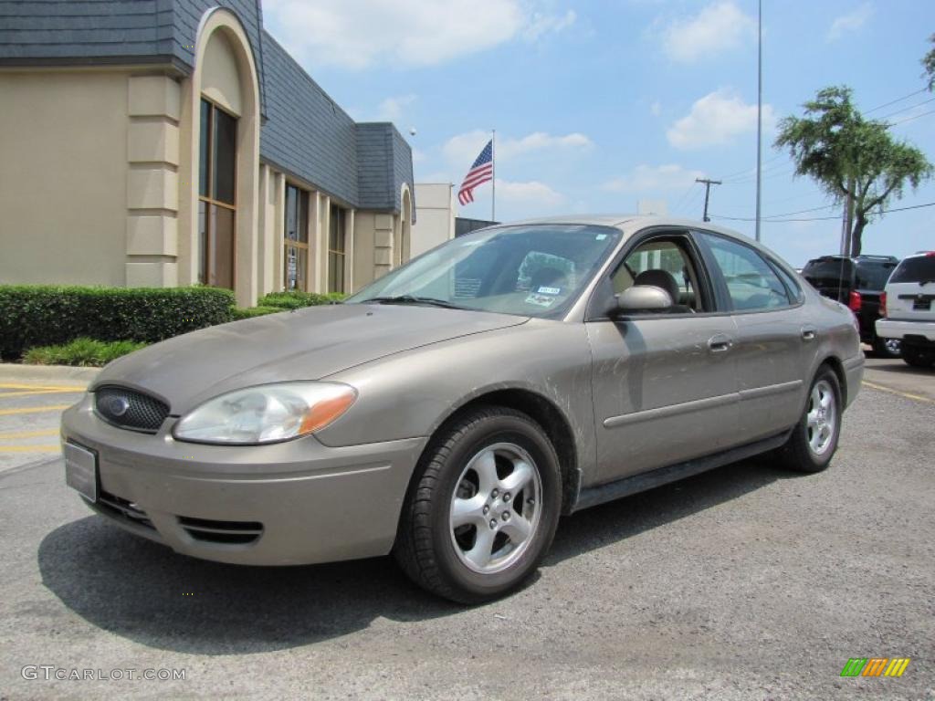 2004 Taurus SES Sedan - Arizona Beige Metallic / Medium Parchment photo #3