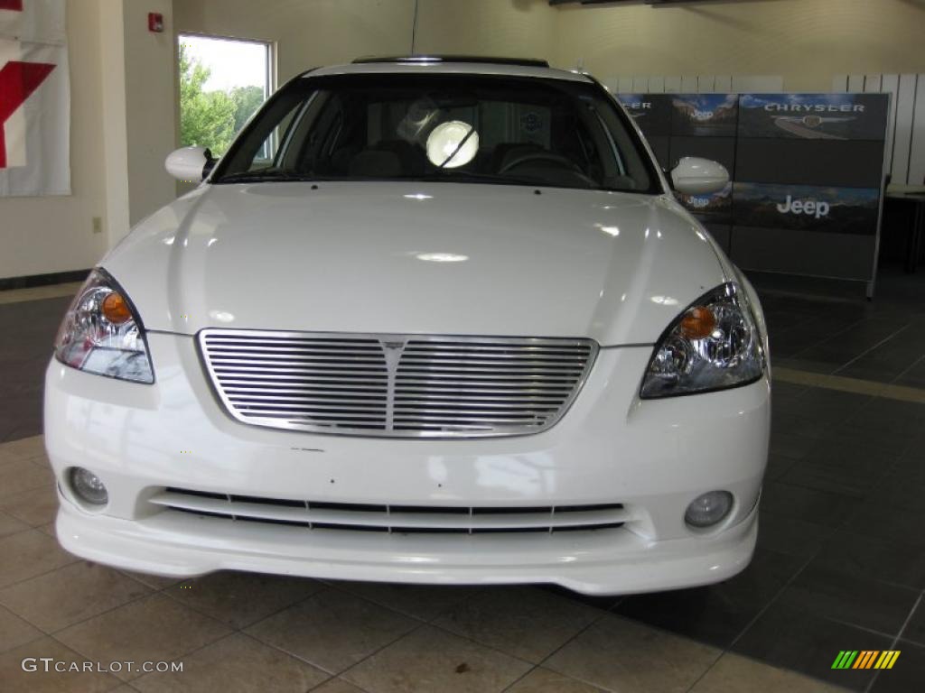 2002 Altima 3.5 SE - Satin White / Blond Beige photo #3