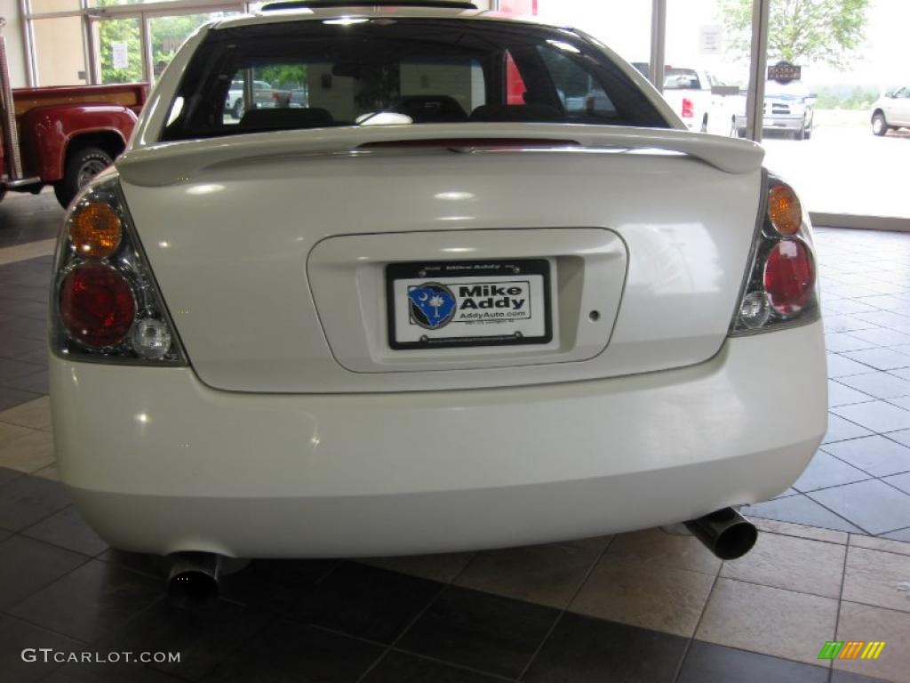 2002 Altima 3.5 SE - Satin White / Blond Beige photo #9