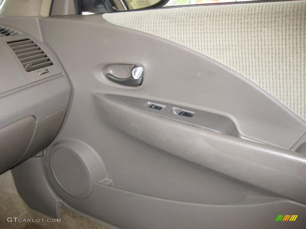 2002 Altima 3.5 SE - Satin White / Blond Beige photo #23