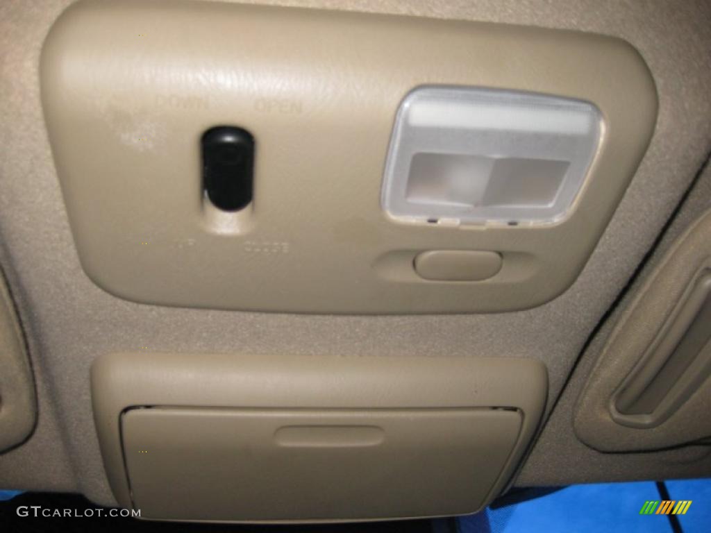 2002 Altima 3.5 SE - Satin White / Blond Beige photo #27