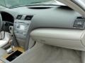 Super White - Camry XLE V6 Photo No. 25