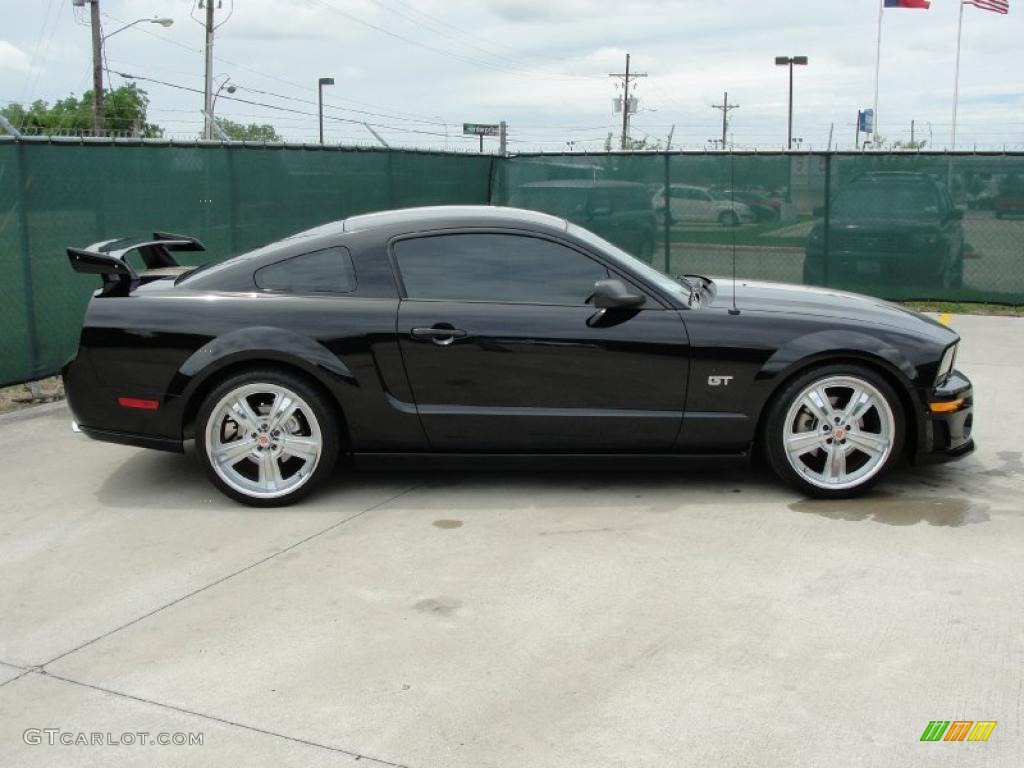 2007 Mustang GT Premium Coupe - Black / Medium Parchment photo #2