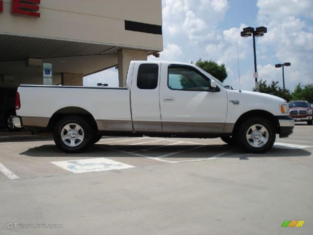2002 F150 XLT SuperCab - Oxford White / Medium Parchment photo #2