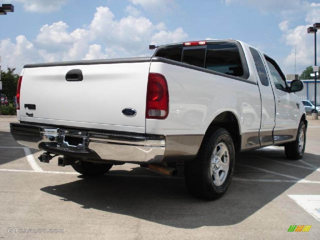 2002 F150 XLT SuperCab - Oxford White / Medium Parchment photo #3