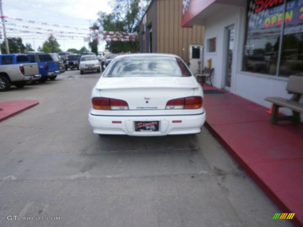 1995 Bonneville SE - Bright White / Graphite photo #3