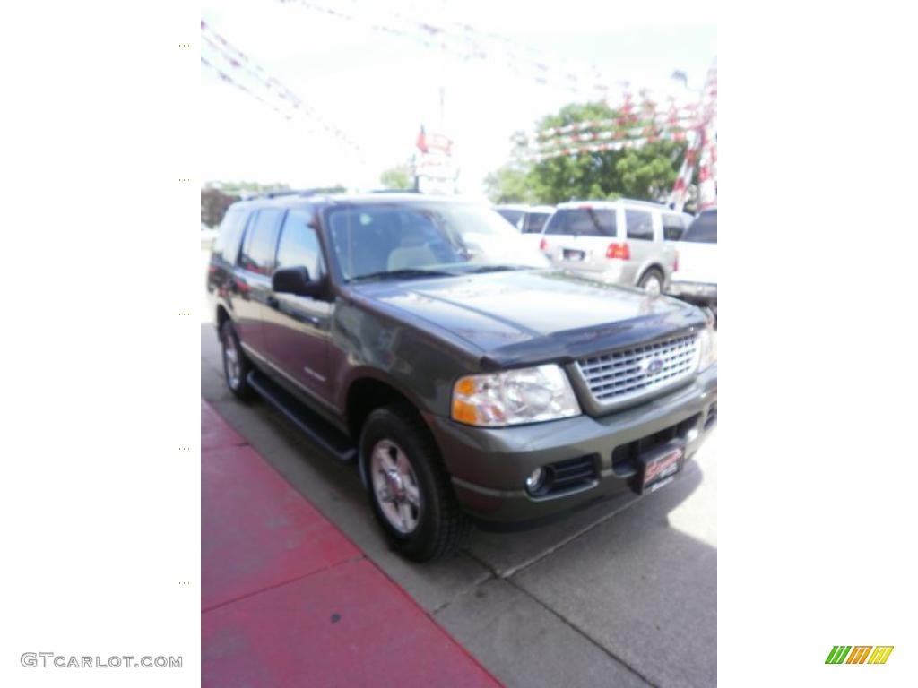 2004 Explorer XLT 4x4 - Estate Green Metallic / Medium Parchment photo #20