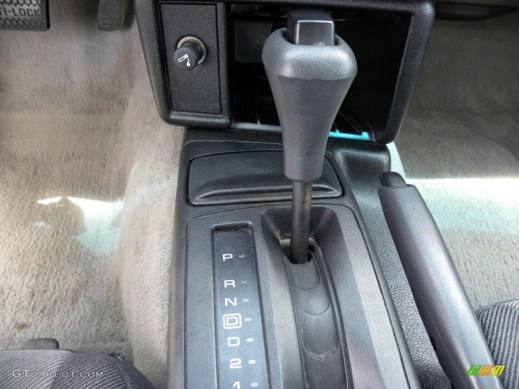 1995 Camaro Coupe - Bright Red / Dark Gray photo #17
