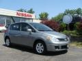 Magnetic Gray - Versa 1.8 SL Hatchback Photo No. 1