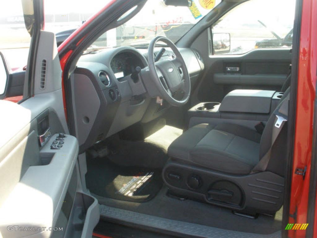 2006 F150 XLT SuperCab 4x4 - Bright Red / Medium/Dark Flint photo #4