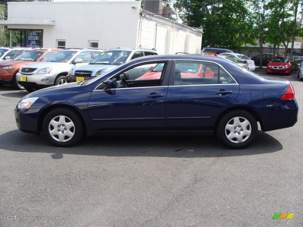 2007 Accord LX Sedan - Royal Blue Pearl / Gray photo #4