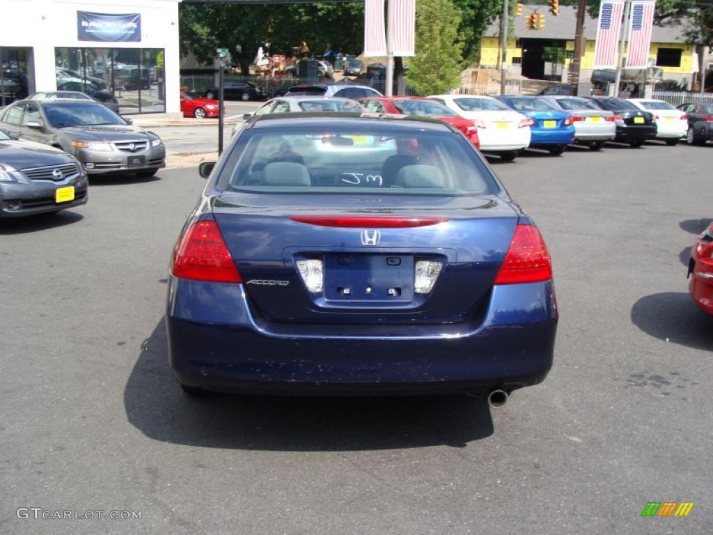 2007 Accord LX Sedan - Royal Blue Pearl / Gray photo #6