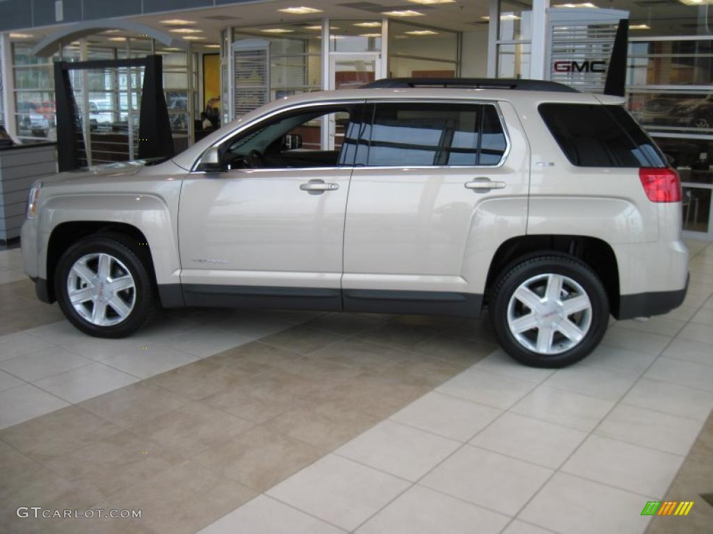 2010 Terrain SLE - Gold Mist Metallic / Jet Black photo #3