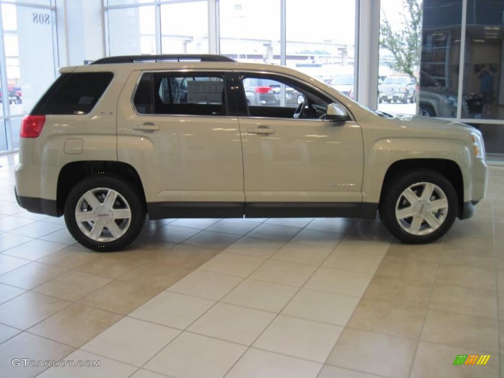 2010 Terrain SLE - Gold Mist Metallic / Jet Black photo #4