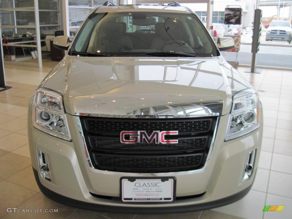 2010 Terrain SLE - Gold Mist Metallic / Jet Black photo #5