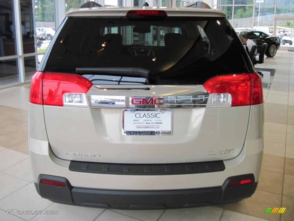 2010 Terrain SLE - Gold Mist Metallic / Jet Black photo #6