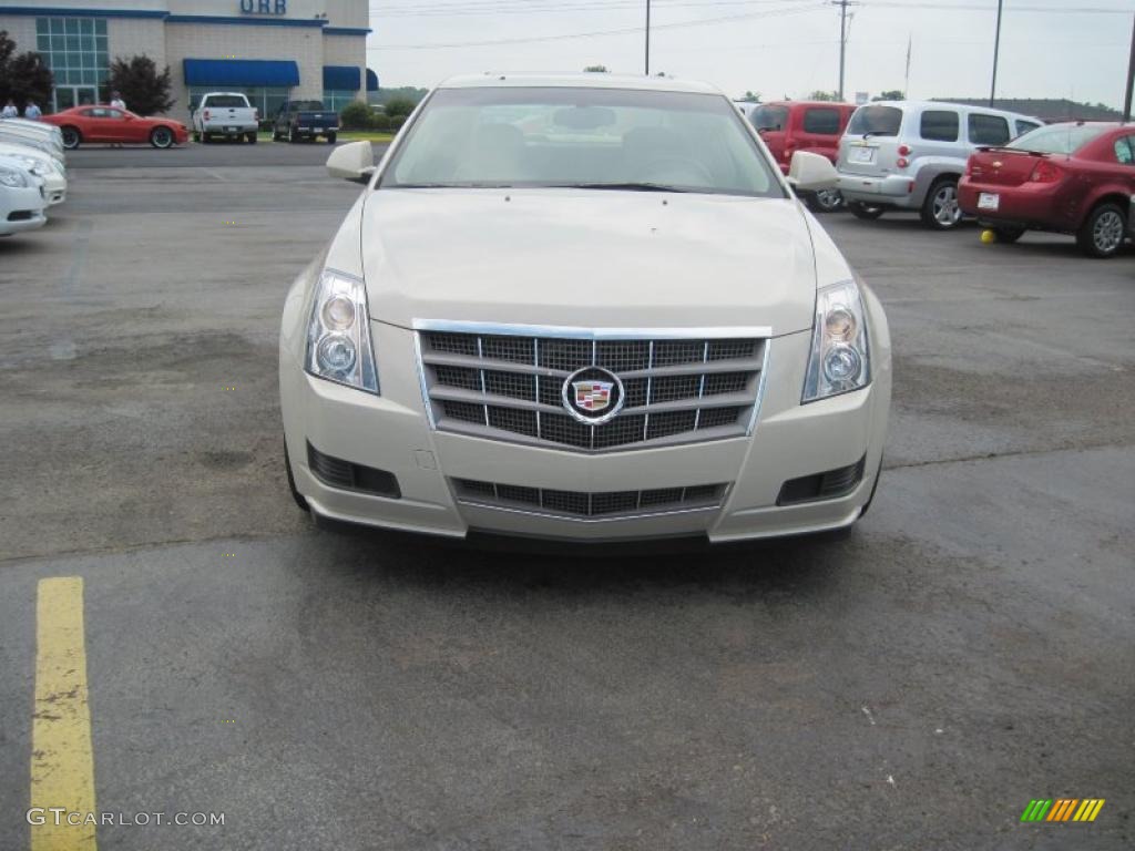 2010 CTS 3.0 Sedan - Vanilla Latte / Cashmere/Cocoa photo #2