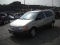 2002 Silver Shadow Pearl Toyota Sienna LE  photo #16