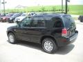 Black - Mariner Convenience 4WD Photo No. 4