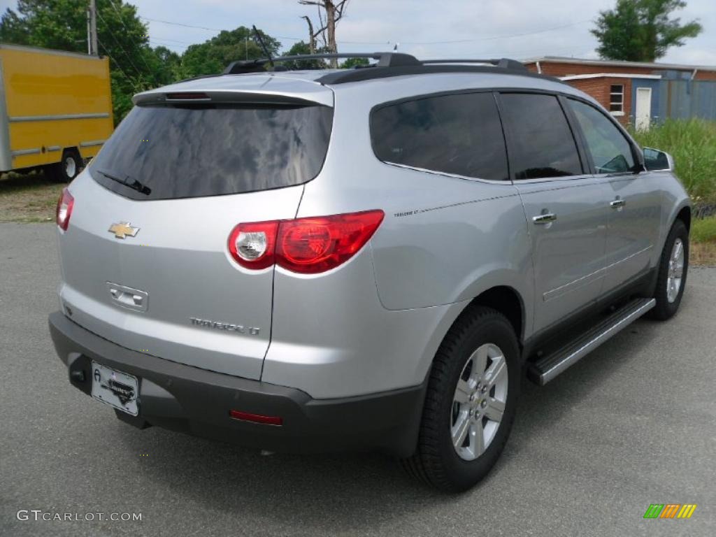 2010 Traverse LT - Silver Ice Metallic / Ebony photo #4