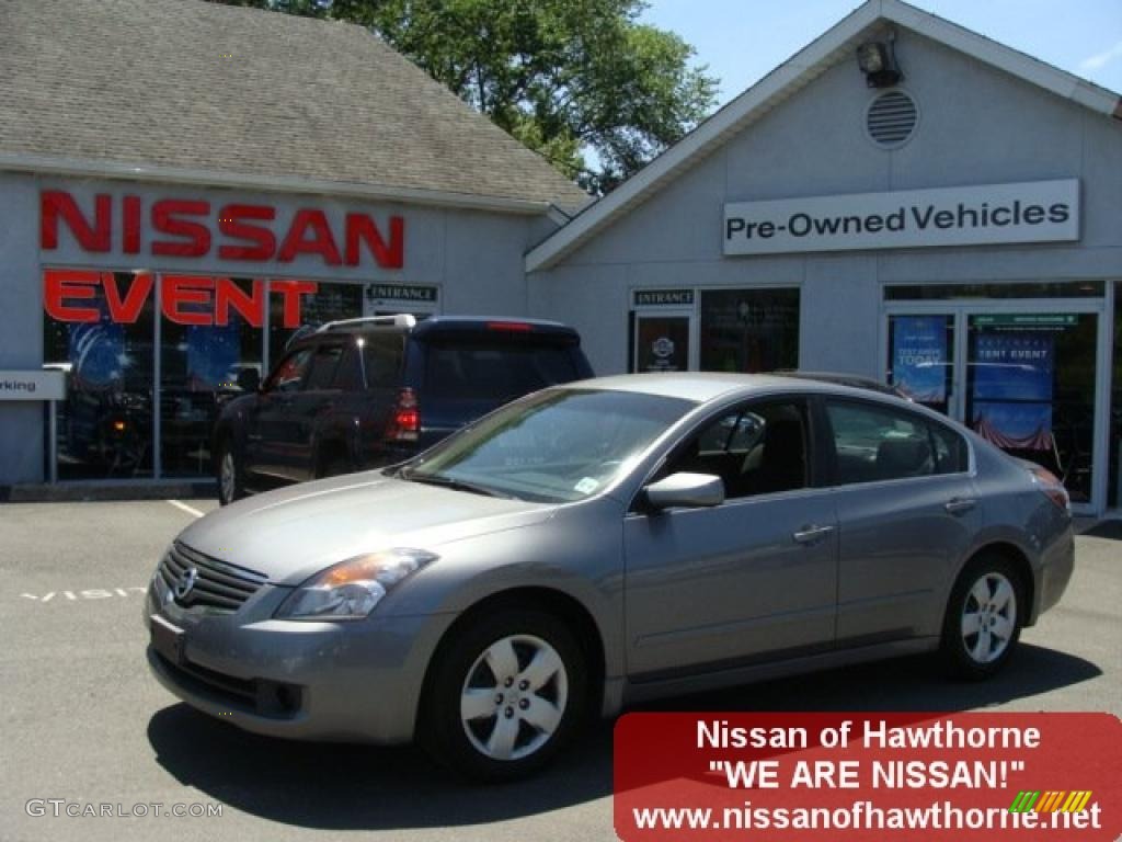 Precision Gray Metallic Nissan Altima