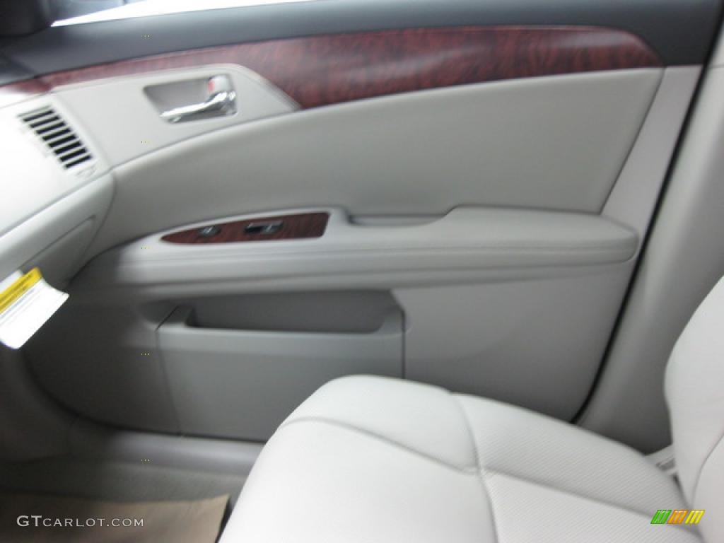 2011 Avalon Limited - Zephyr Blue Metallic / Light Gray photo #7
