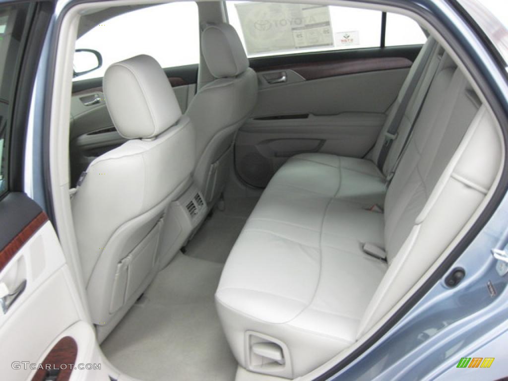 2011 Avalon Limited - Zephyr Blue Metallic / Light Gray photo #8