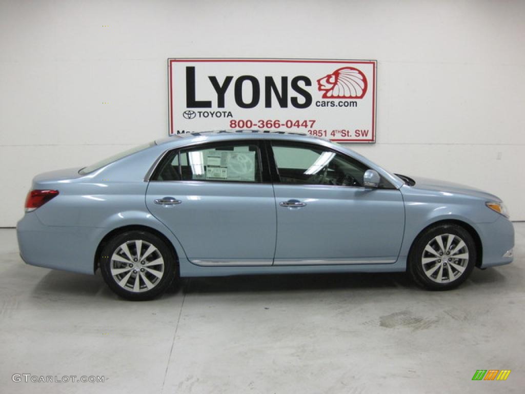 2011 Avalon Limited - Zephyr Blue Metallic / Light Gray photo #21