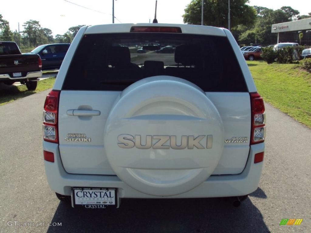 2008 Grand Vitara  - White Water Pearl / Black photo #8