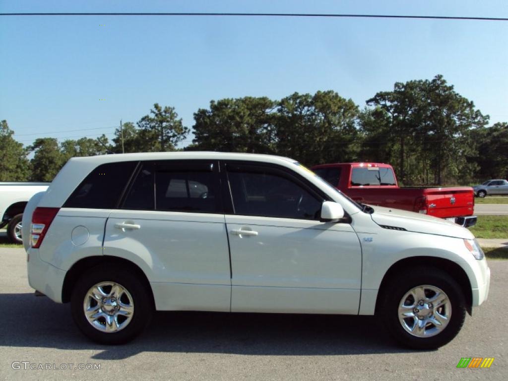 2008 Grand Vitara  - White Water Pearl / Black photo #10