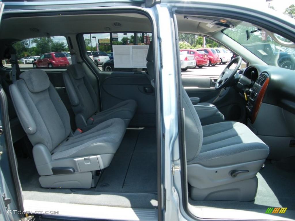 2005 Town & Country LX - Butane Blue Pearl / Medium Slate Gray photo #28