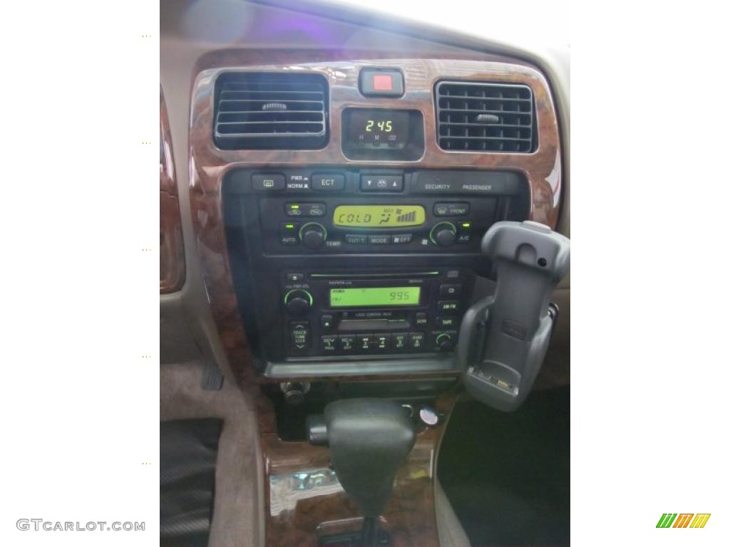 1999 4Runner Limited - Millennium Silver Metallic / Oak photo #16