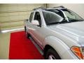 2007 Radiant Silver Nissan Frontier LE Crew Cab  photo #13