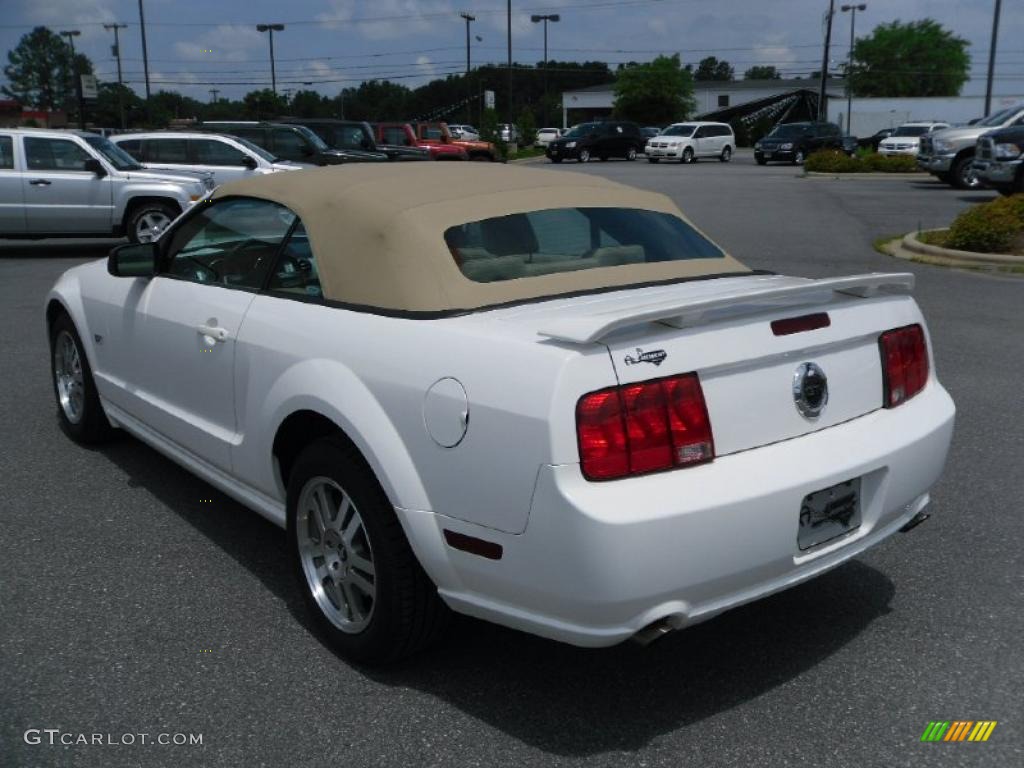 2006 Mustang GT Premium Convertible - Performance White / Light Parchment photo #2