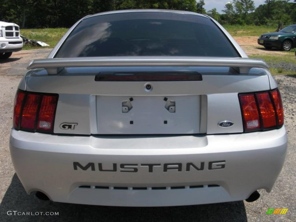 2001 Mustang GT Coupe - Silver Metallic / Dark Charcoal photo #5