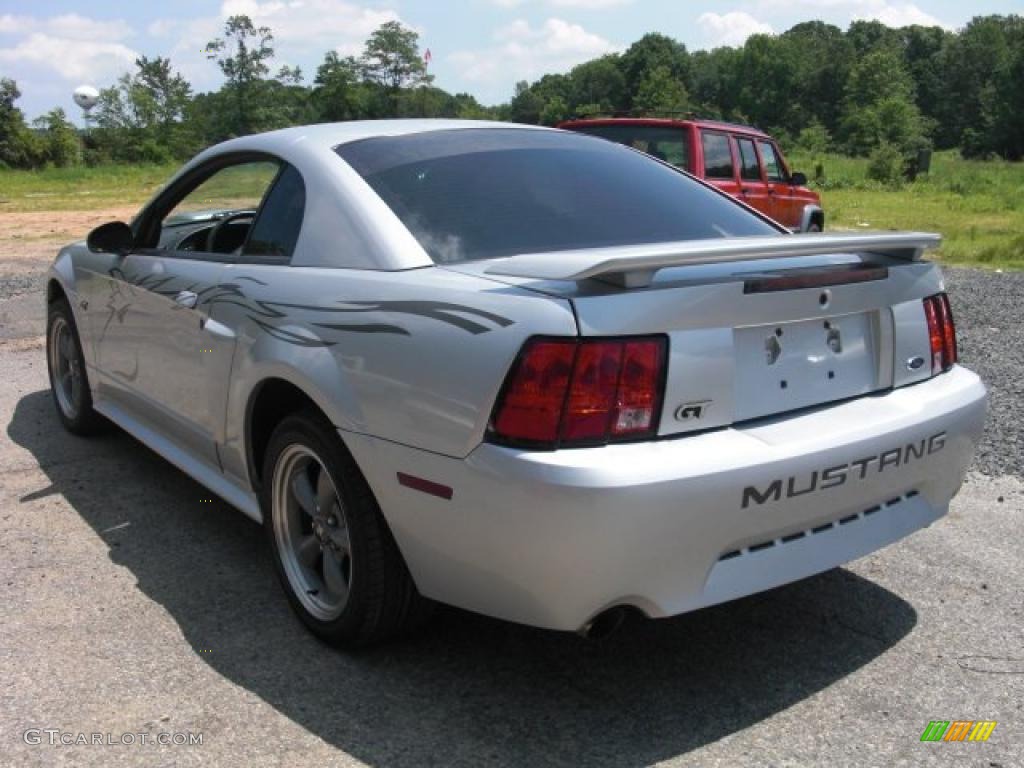 2001 Mustang GT Coupe - Silver Metallic / Dark Charcoal photo #6