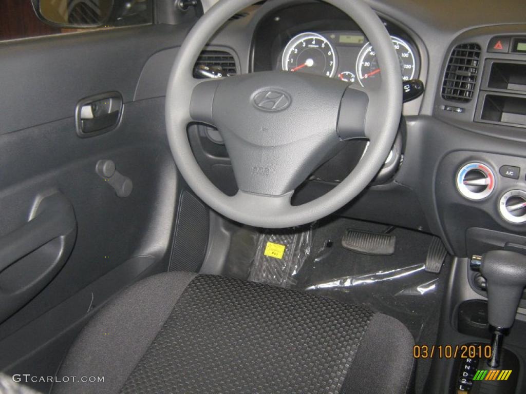 2010 Accent GS 3 Door - Ebony Black / Black photo #4