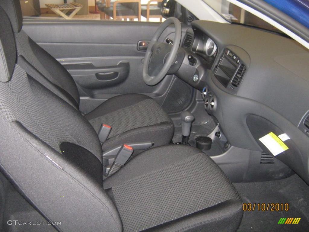 2010 Accent GS 3 Door - Ebony Black / Black photo #7