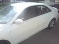 Super White - Camry LE Photo No. 19