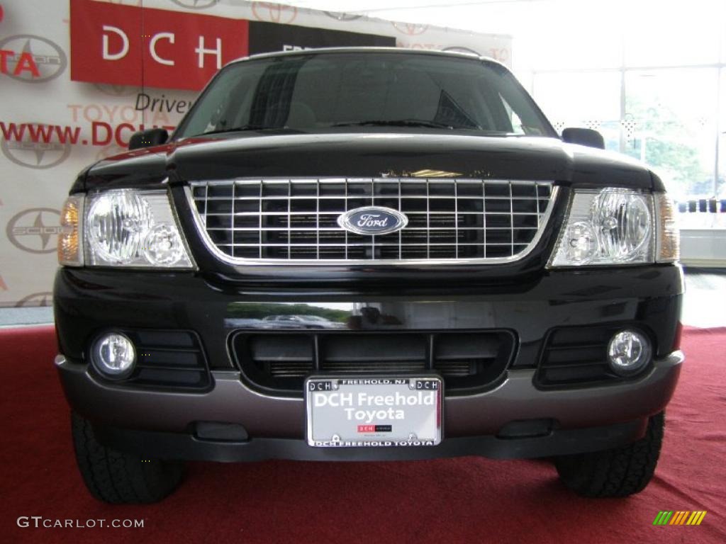 2004 Explorer XLT 4x4 - Black / Graphite photo #2