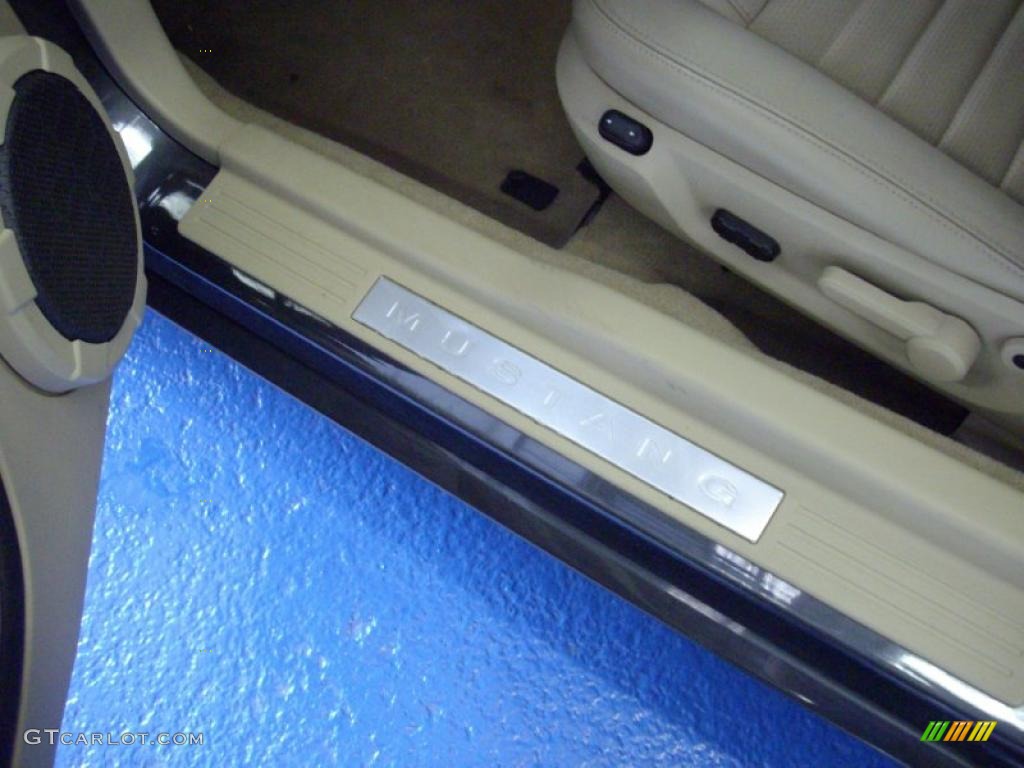 2007 Mustang GT Premium Coupe - Alloy Metallic / Medium Parchment photo #10
