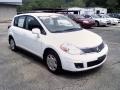 2009 Fresh Powder Nissan Versa 1.8 S Hatchback  photo #2