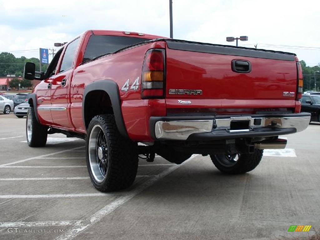 2007 Sierra 2500HD Classic SLT Crew Cab 4x4 - Fire Red / Medium Gray photo #5