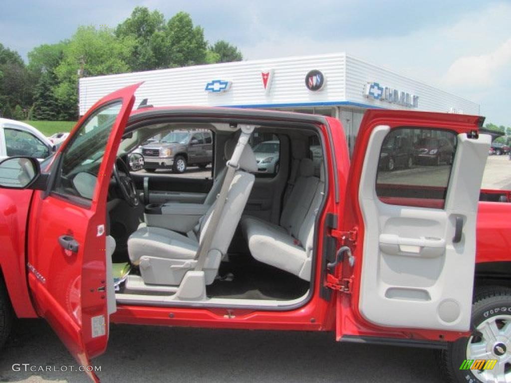 2007 Silverado 1500 LT Z71 Extended Cab 4x4 - Victory Red / Light Titanium/Ebony Black photo #6